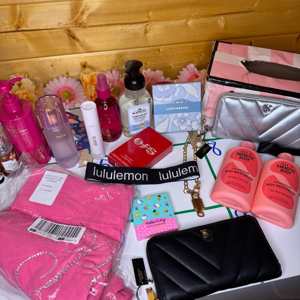 Easter Live Show Tic-Tac-Toe with Louis Vuitton Giveaway! Saturday, April 19th - Picture 3 of 15